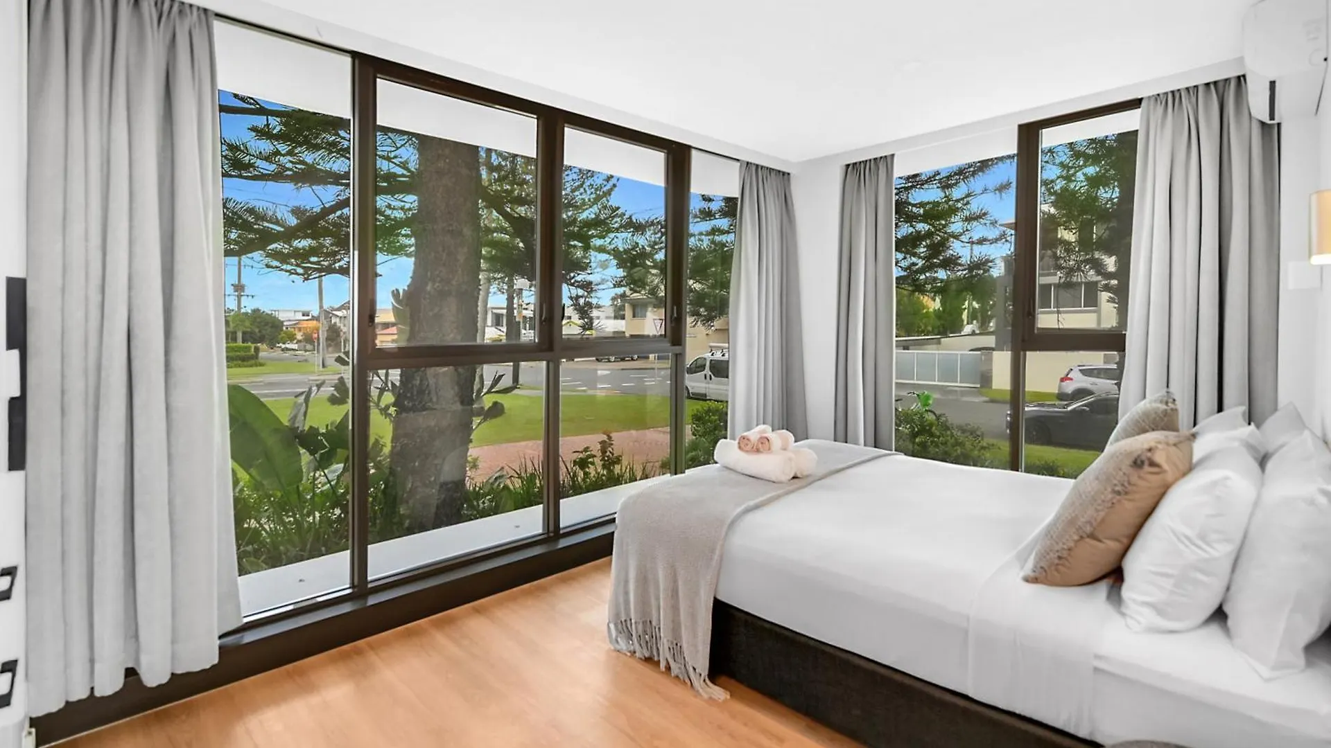 **** Aparthotel Albatross North Apartments Gold Coast Australia